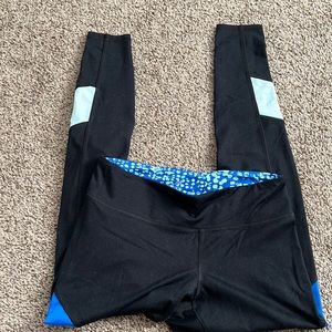 Size M black and blue 7/8 leggings